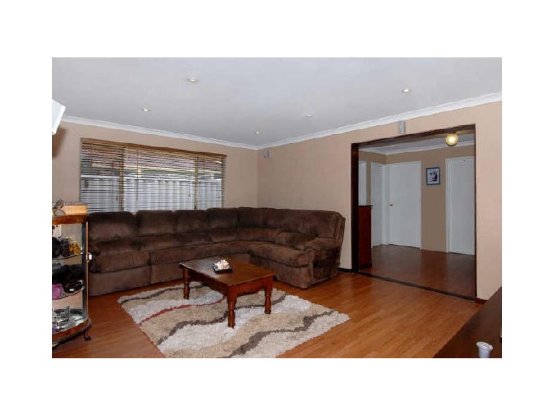 41 Kurrajong Road, Safety Bay WA 6169