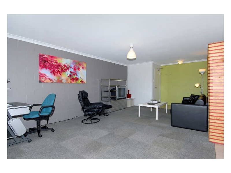 3/9 Kent Street, Rockingham WA 6168