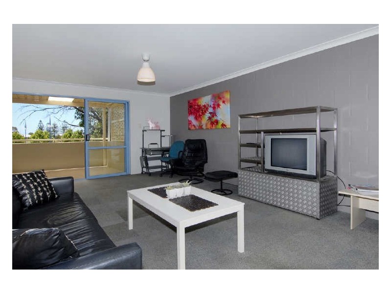 3/9 Kent Street, Rockingham WA 6168