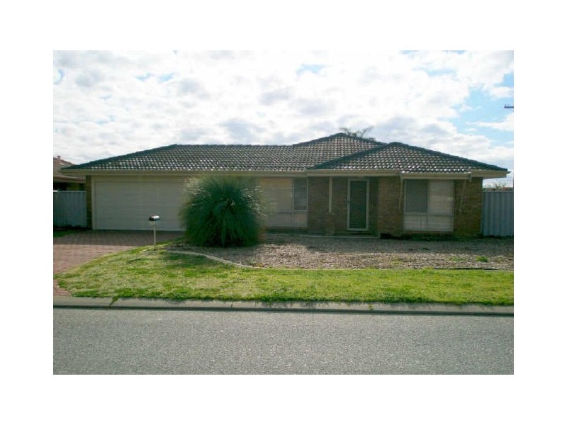 2 Mackay Place, Cooloongup WA 6168