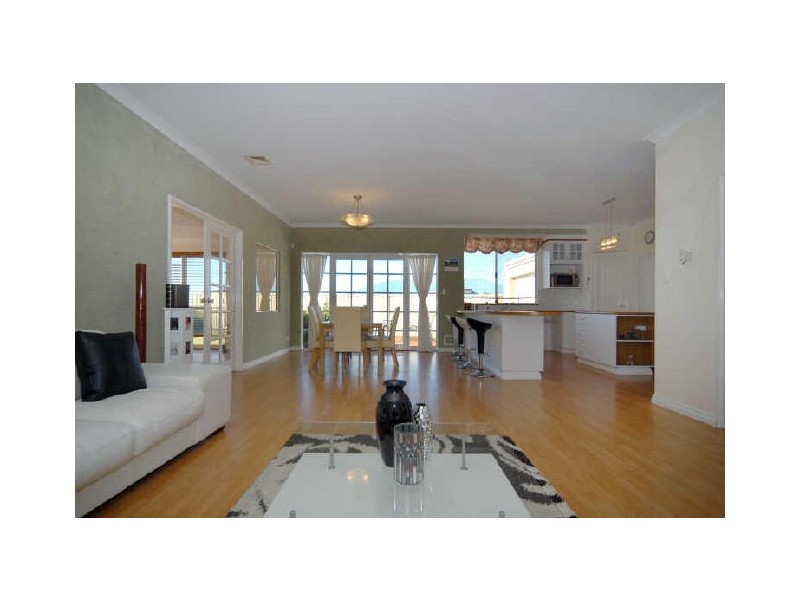 11 Felton Parkway, Baldivis WA 6171