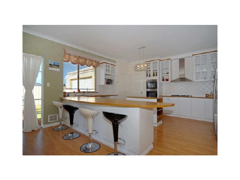 11 Felton Parkway, Baldivis WA 6171