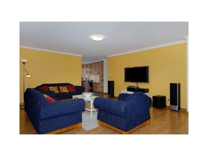 78 Oakwood Crescent, Waikiki WA 6169