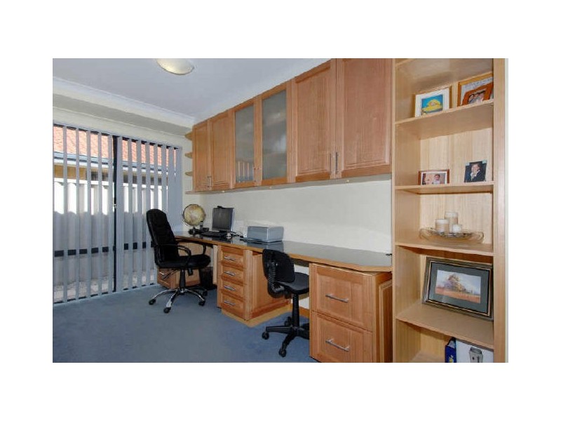 78 Oakwood Crescent, Waikiki WA 6169