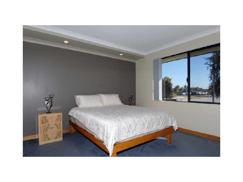 78 Oakwood Crescent, Waikiki WA 6169