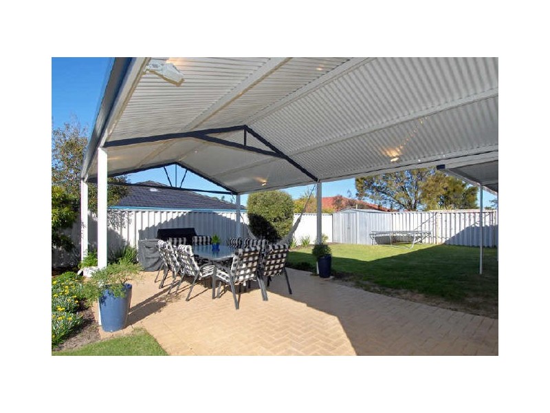 78 Oakwood Crescent, Waikiki WA 6169