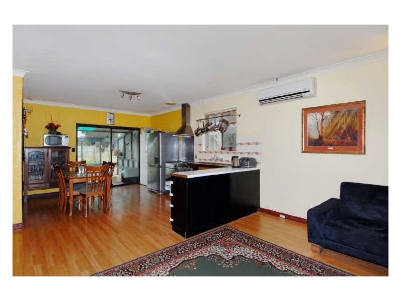 85 Council Avenue, Rockingham WA 6168