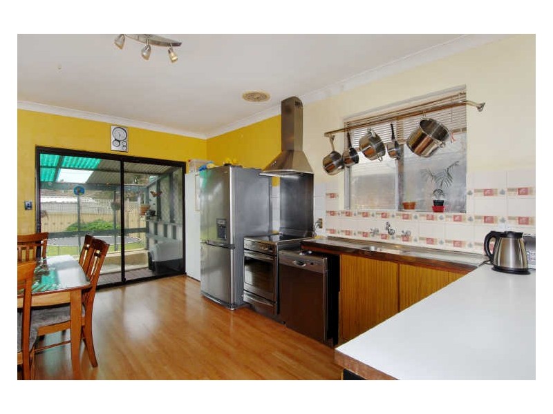 85 Council Avenue, Rockingham WA 6168