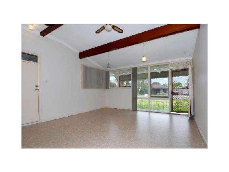11 Malbeling Close, Hillman WA 6168