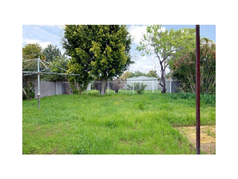 11 Malbeling Close, Hillman WA 6168