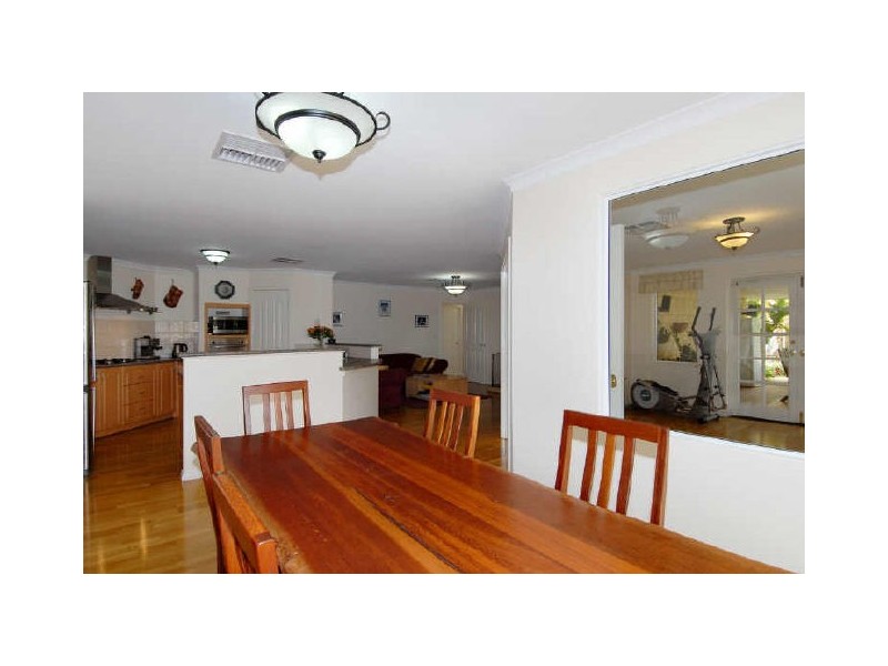 7 Florin Close, Baldivis WA 6171