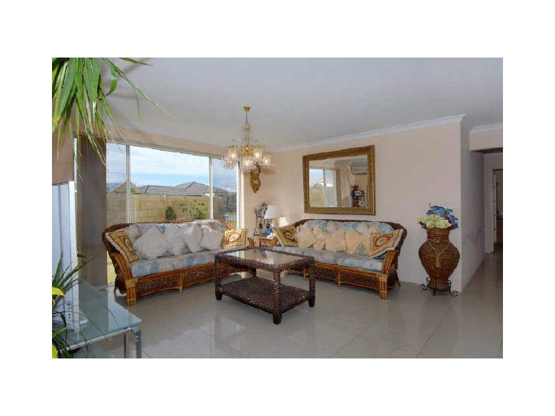 31 Properjohn Drive, Rockingham WA 6168