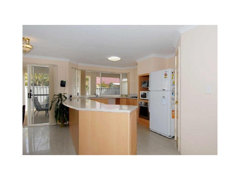 31 Properjohn Drive, Rockingham WA 6168