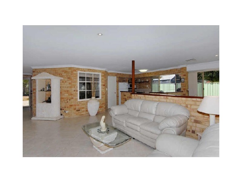 11 Hopevale Place, Erskine WA 6210