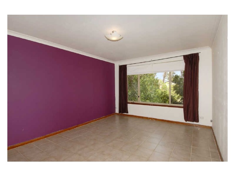 4 Carmody Road, Waikiki WA 6169