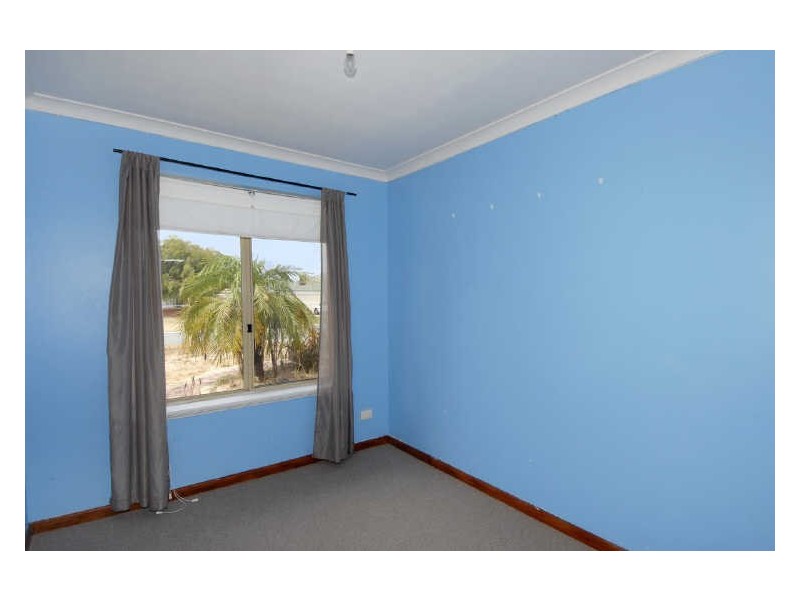 4 Carmody Road, Waikiki WA 6169