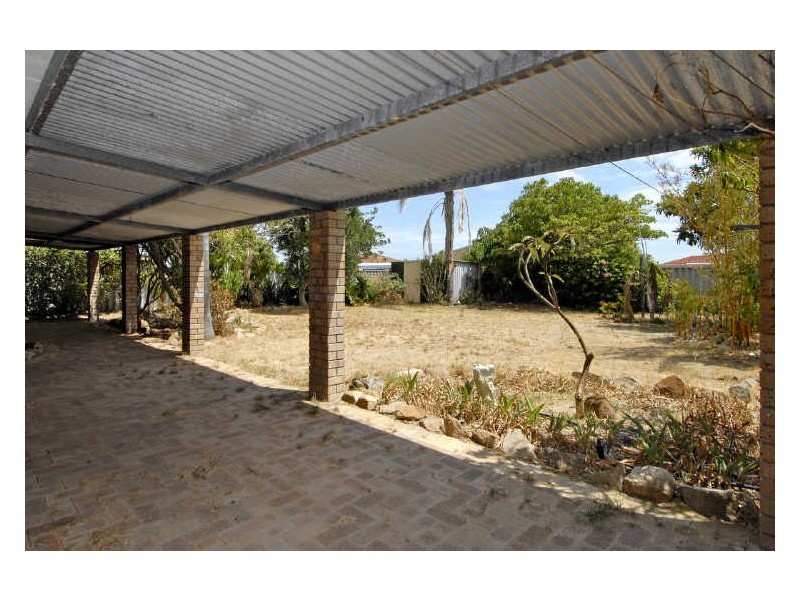 4 Carmody Road, Waikiki WA 6169