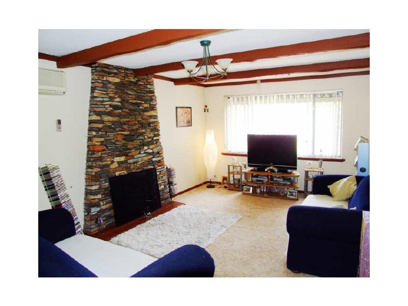 4 Laguna Street, Safety Bay WA 6169