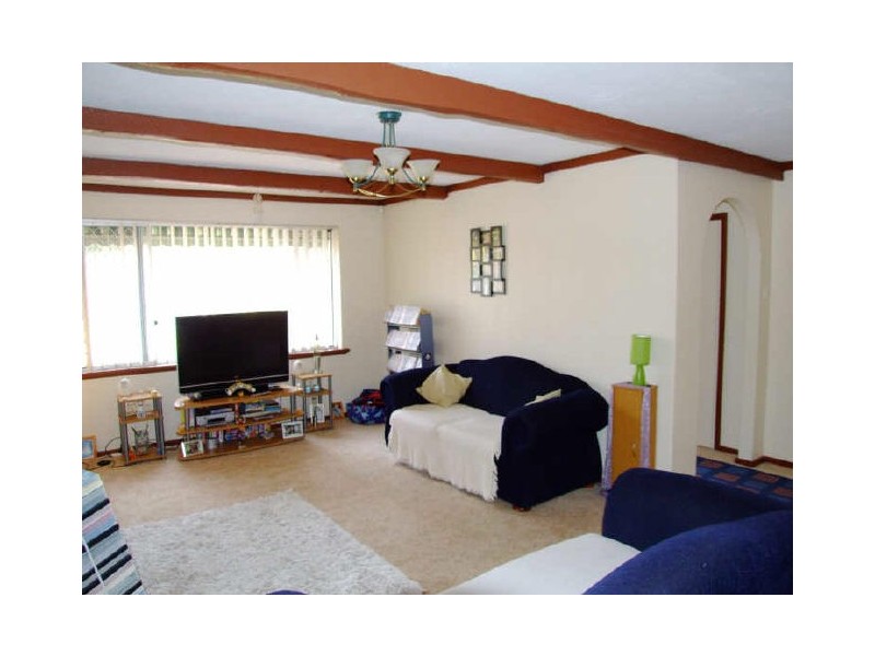 4 Laguna Street, Safety Bay WA 6169