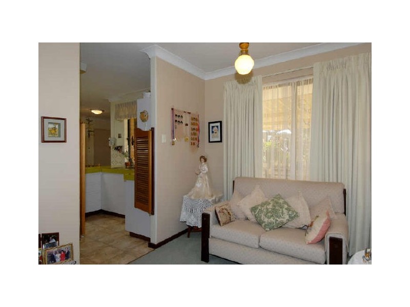 34 Arkwell Avenue, Rockingham WA 6168