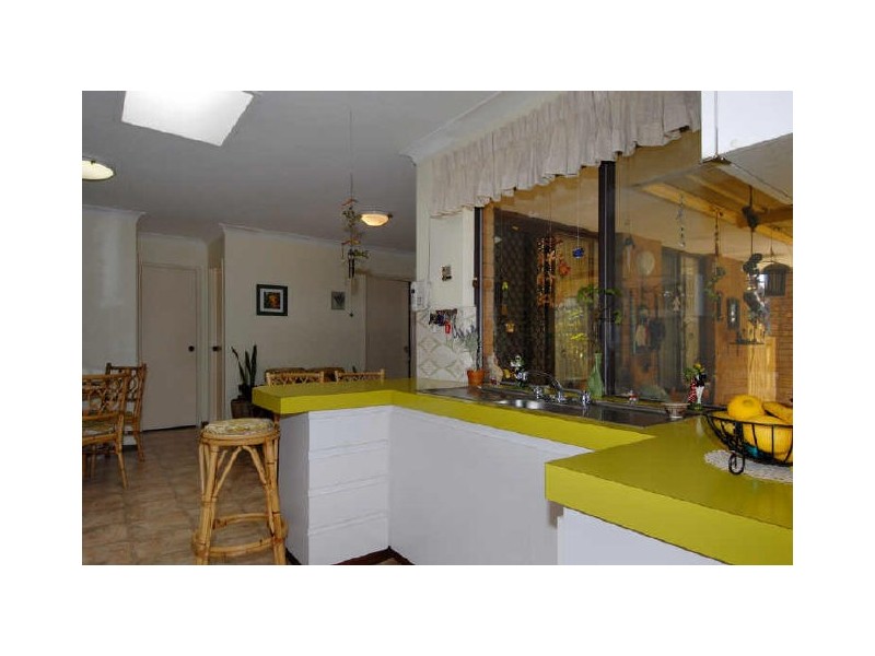 34 Arkwell Avenue, Rockingham WA 6168