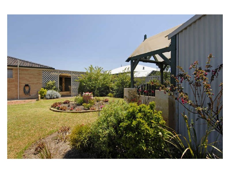 15 Torrens Drive, Waikiki WA 6169