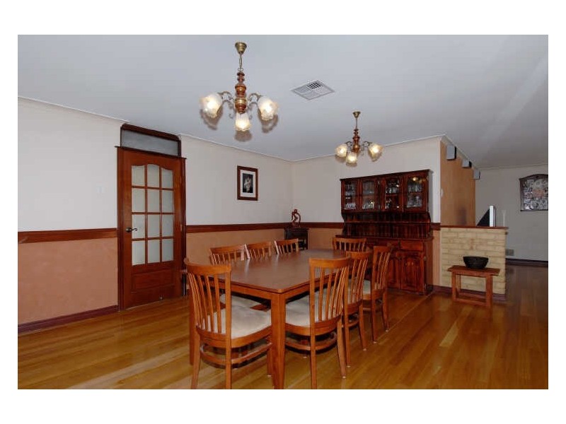 6 Andes Close, Waikiki WA 6169