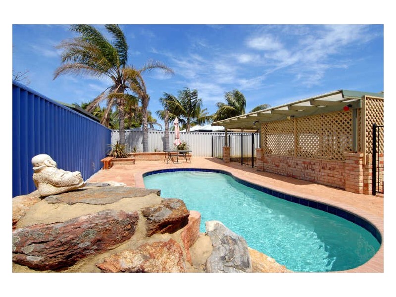 6 Andes Close, Waikiki WA 6169