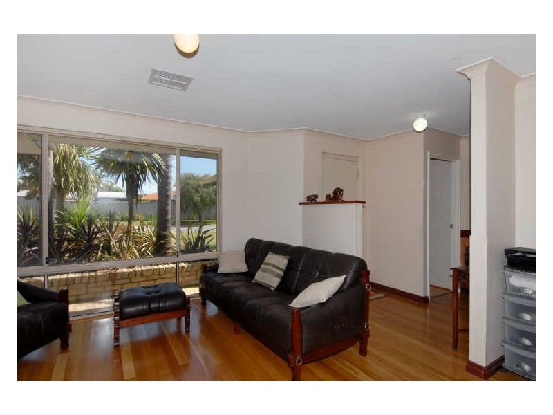 6 Andes Close, Waikiki WA 6169