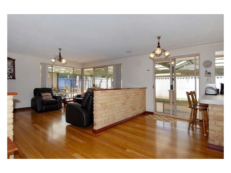 6 Andes Close, Waikiki WA 6169