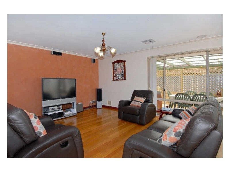 6 Andes Close, Waikiki WA 6169