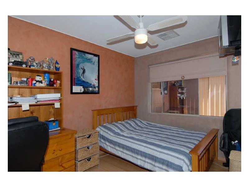 6 Andes Close, Waikiki WA 6169