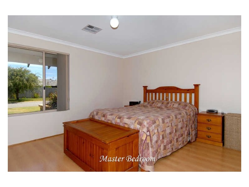 6 Andes Close, Waikiki WA 6169