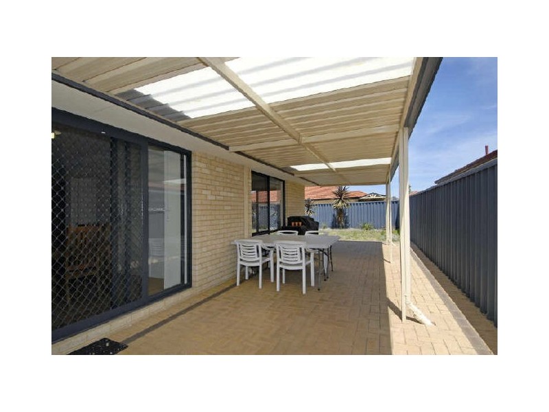 12 Ficifolia Brace, Baldivis WA 6171