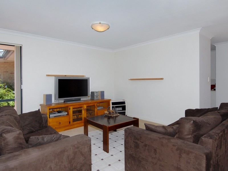 4/21 La Manche Avenue, Port Kennedy WA 6172