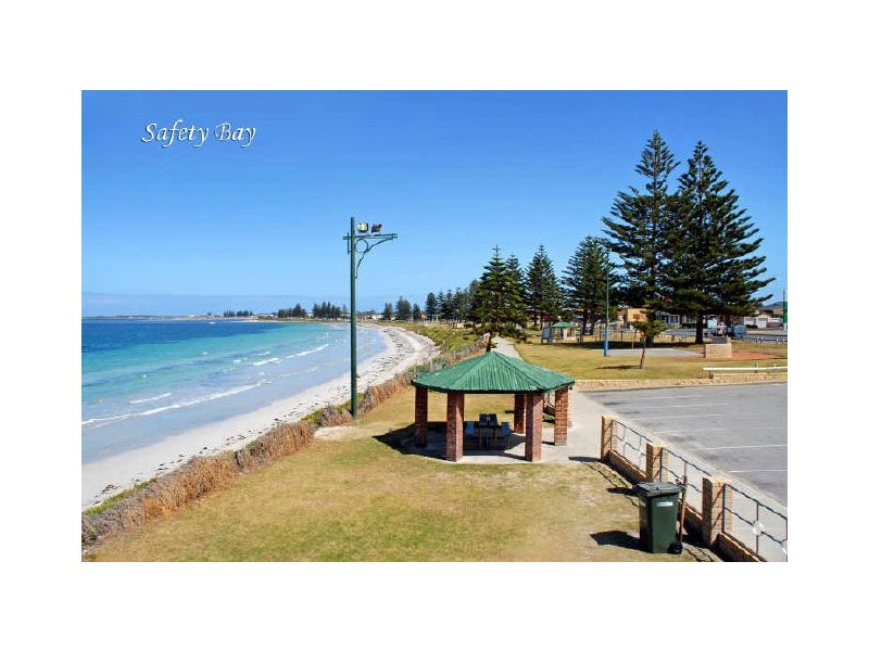 21 Acapulco Drive, Safety Bay WA 6169