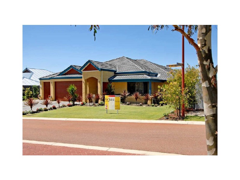 15 Corymbia Gardens, Baldivis WA 6171