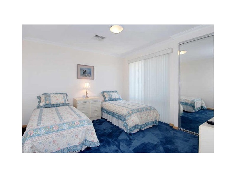 15 Corymbia Gardens, Baldivis WA 6171