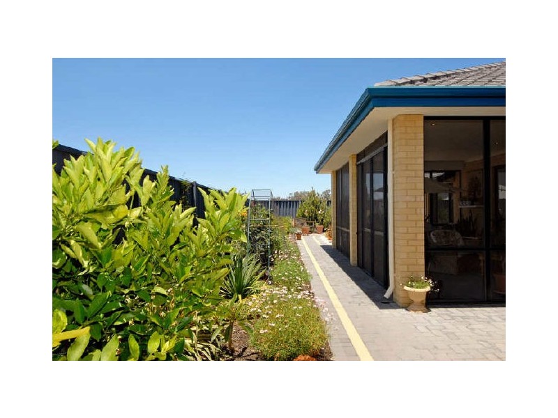 15 Corymbia Gardens, Baldivis WA 6171