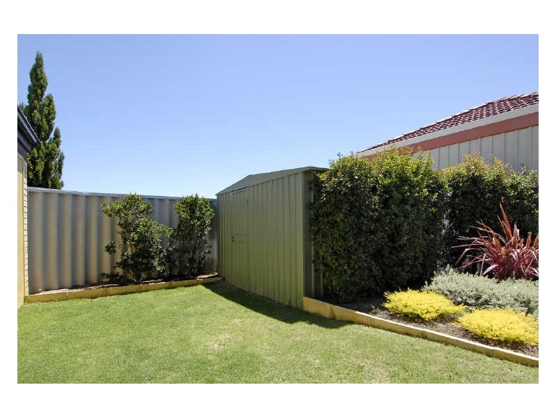 57 Zaragoza Drive, Port Kennedy WA 6172