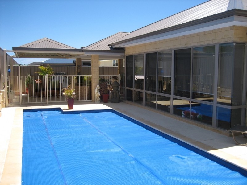 66 Three Bears Loop, Secret Harbour WA 6173