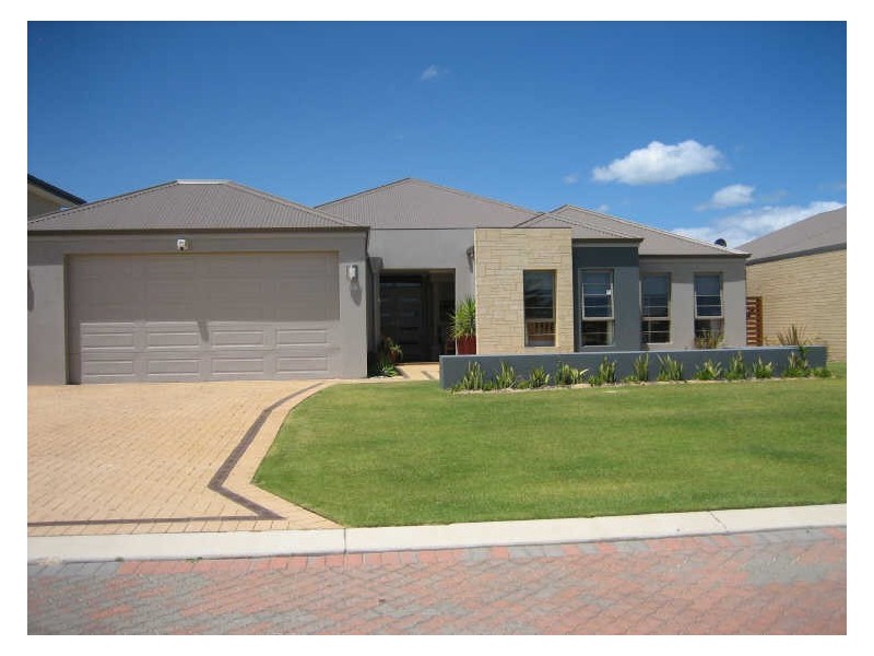 66 Three Bears Loop, Secret Harbour WA 6173