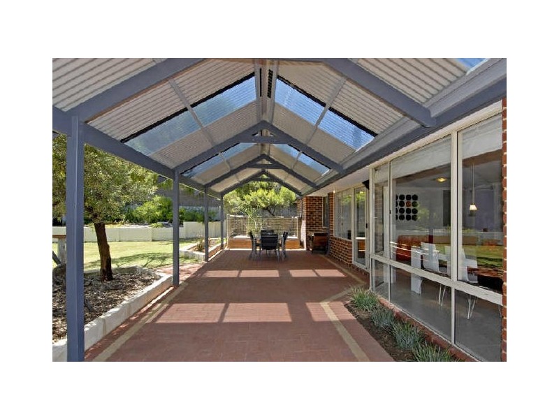 21 Noreena Avenue, Golden Bay WA 6174
