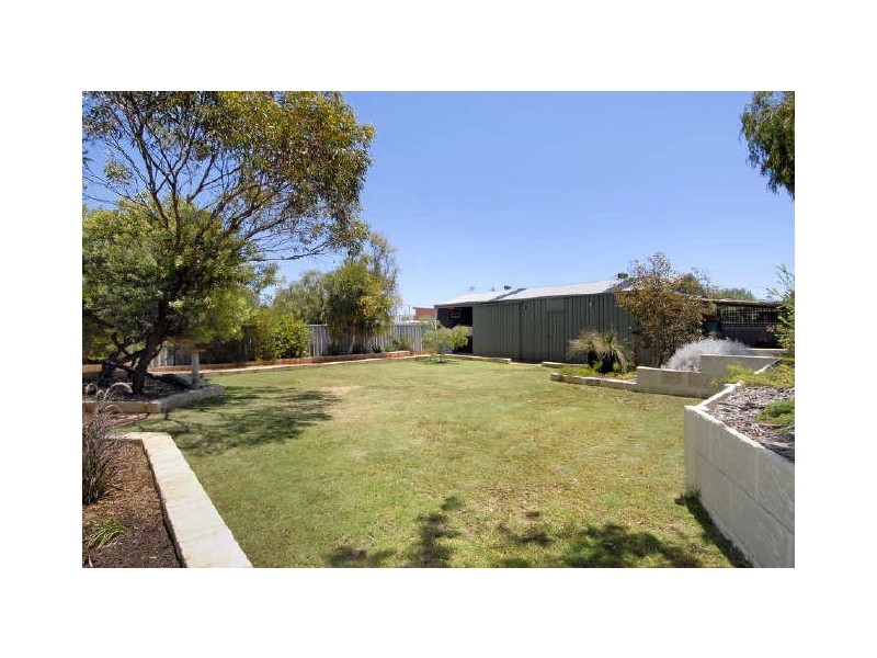 21 Noreena Avenue, Golden Bay WA 6174