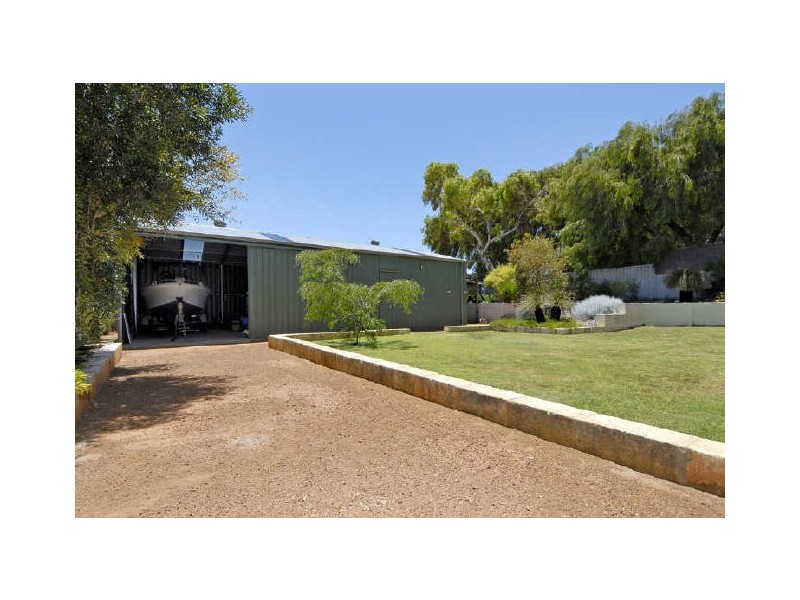 21 Noreena Avenue, Golden Bay WA 6174
