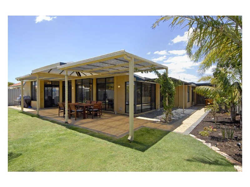 28 Canouan Loop, Secret Harbour WA 6173