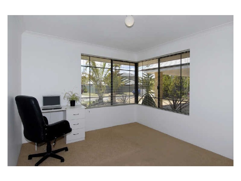 28 Canouan Loop, Secret Harbour WA 6173