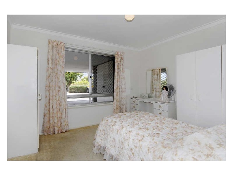 1/6 Merope Close, Rockingham WA 6168