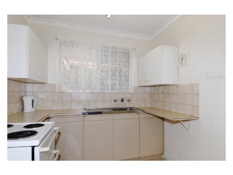 1/6 Merope Close, Rockingham WA 6168