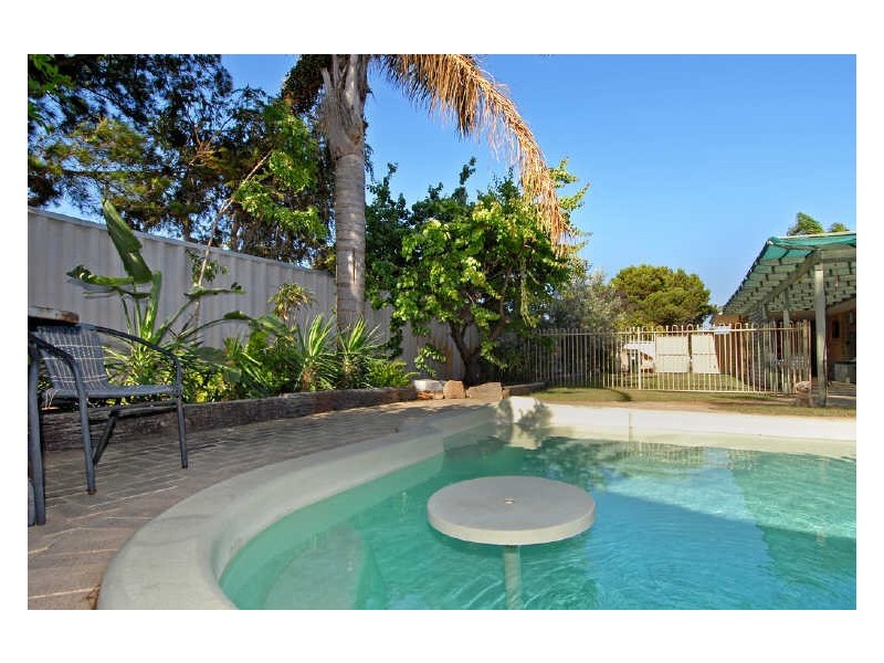 13 Panama Place, Safety Bay WA 6169